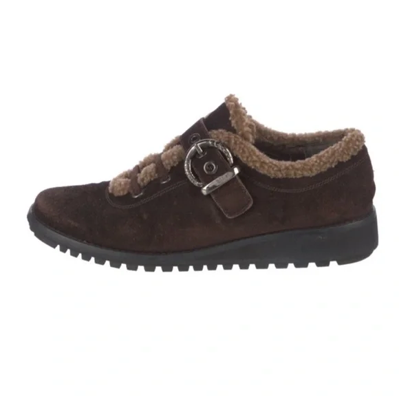 Stuart Weitzman Brown Suede Shearling-Lined Shoe with buckle closure & lug sole - Picture 2 of 12